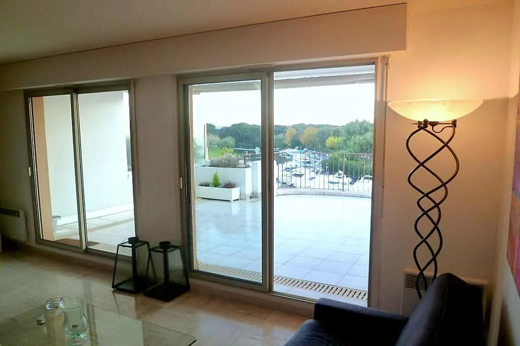 Appartement Studio Ile Cannes Marina Mandelieu